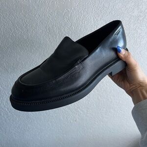 Vagabond genuine leather loafers size 37